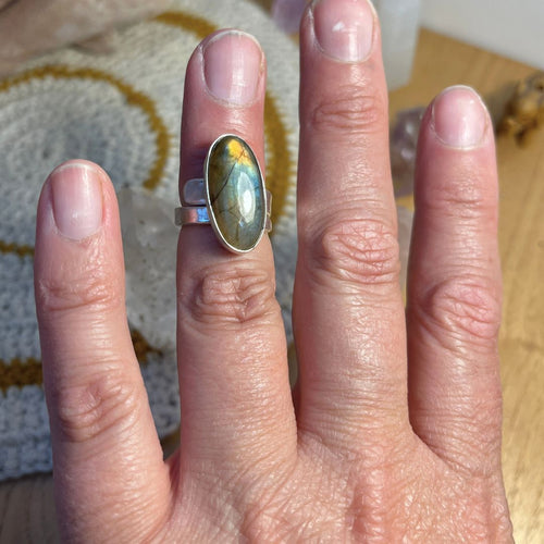 Anillo Durga ajustable · Labradorita y Plata
