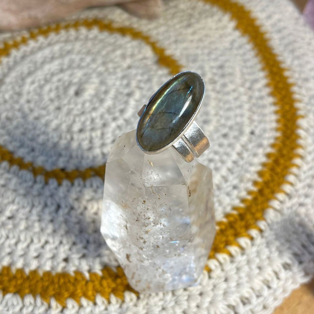 Anillo Durga ajustable · Labradorita y Plata