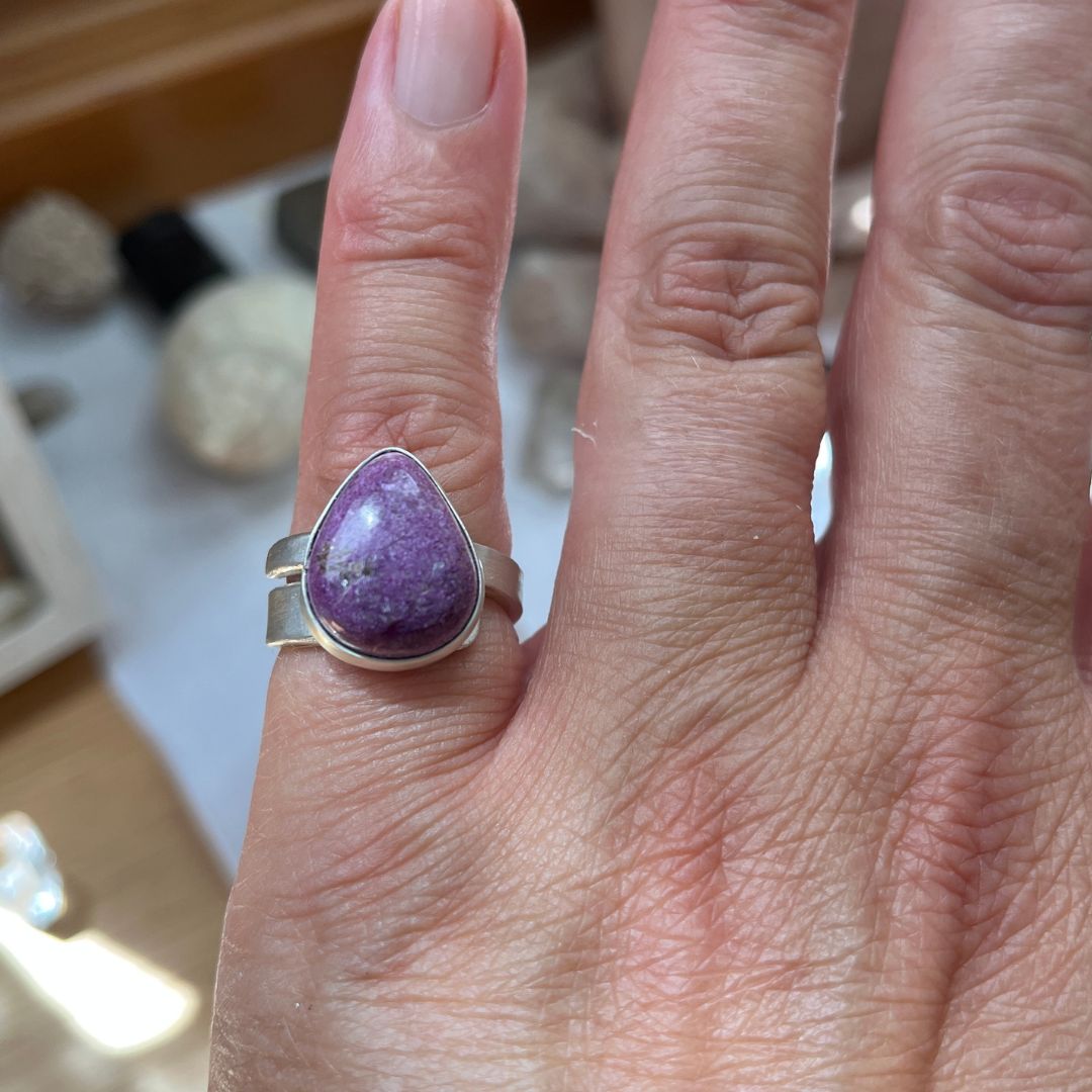 Anillo Durga · Purpurita