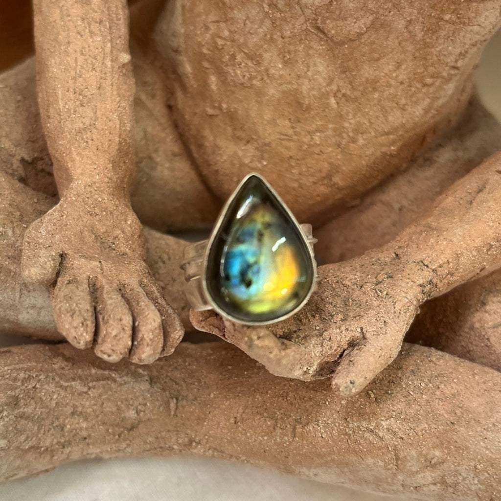 Anillo MERECEDORA de labradorita