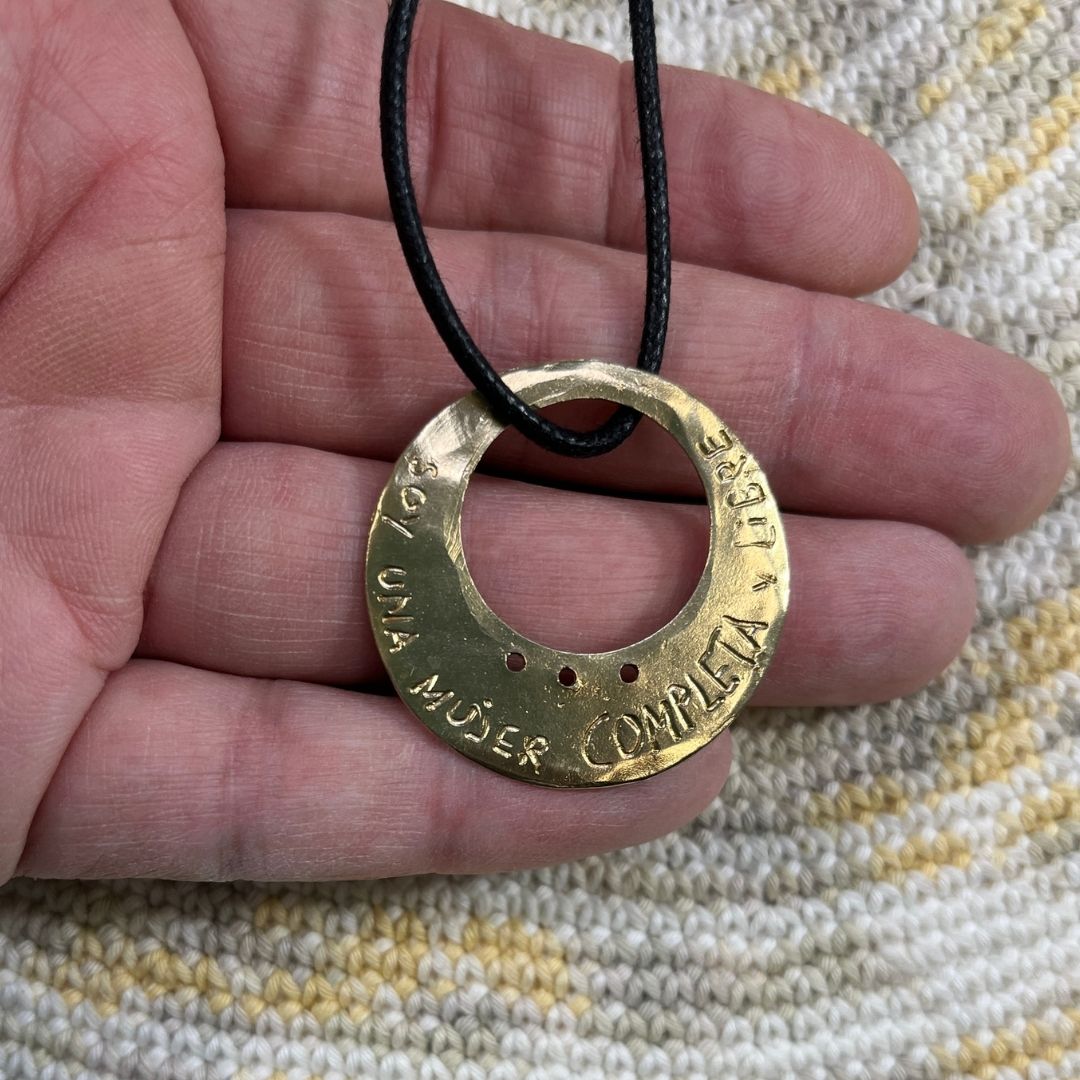 Colgante Completa y Libre · Bronce