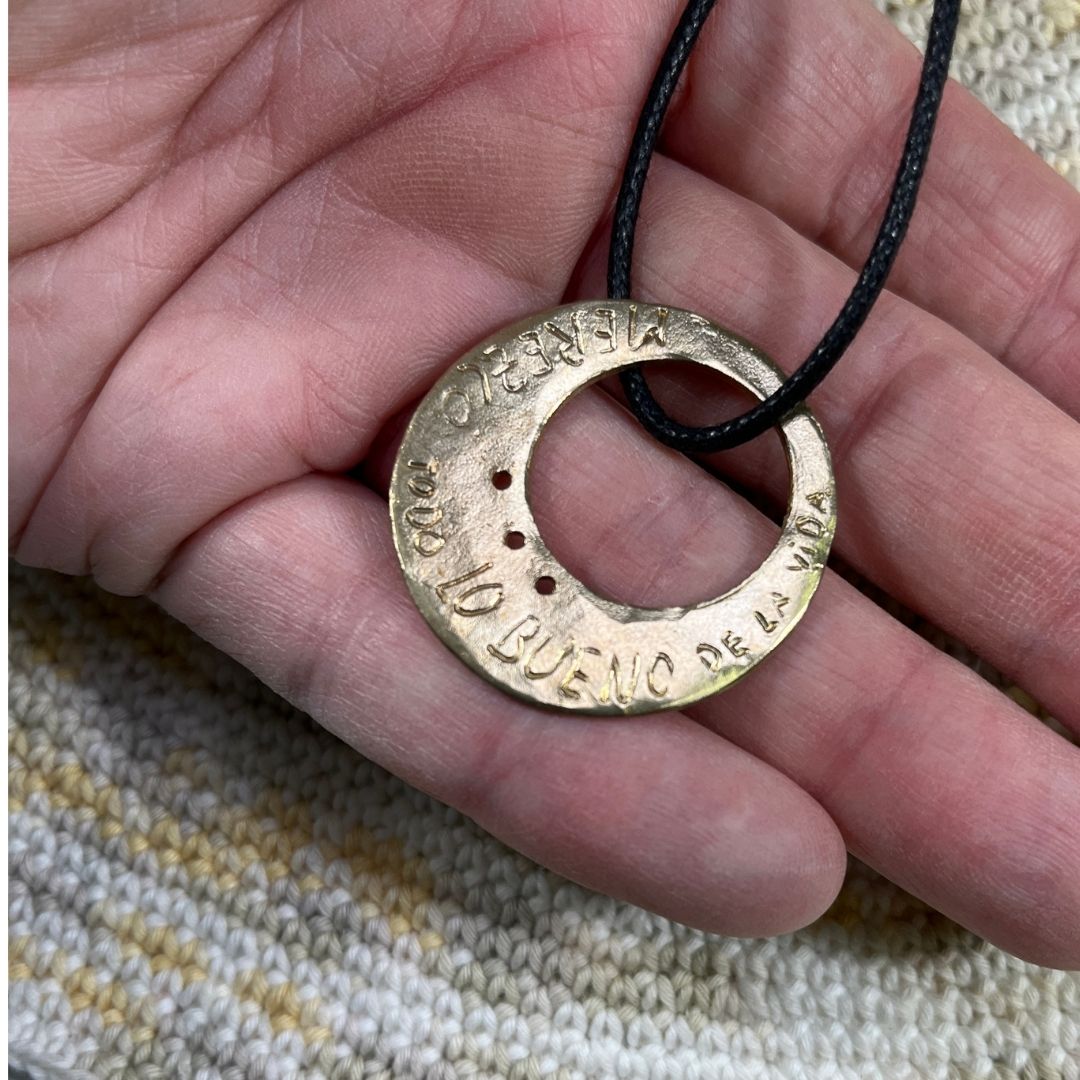 Colgante Completa y Libre · Bronce