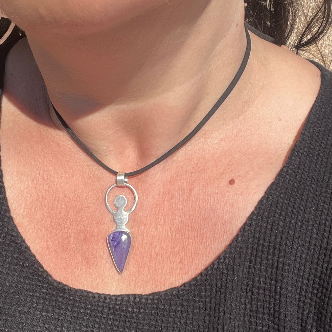 Colgante Durga · Charoíta y Plata de Ley